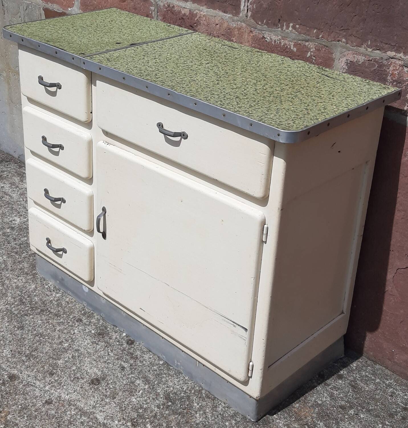 Kitchen buffet (1950s)