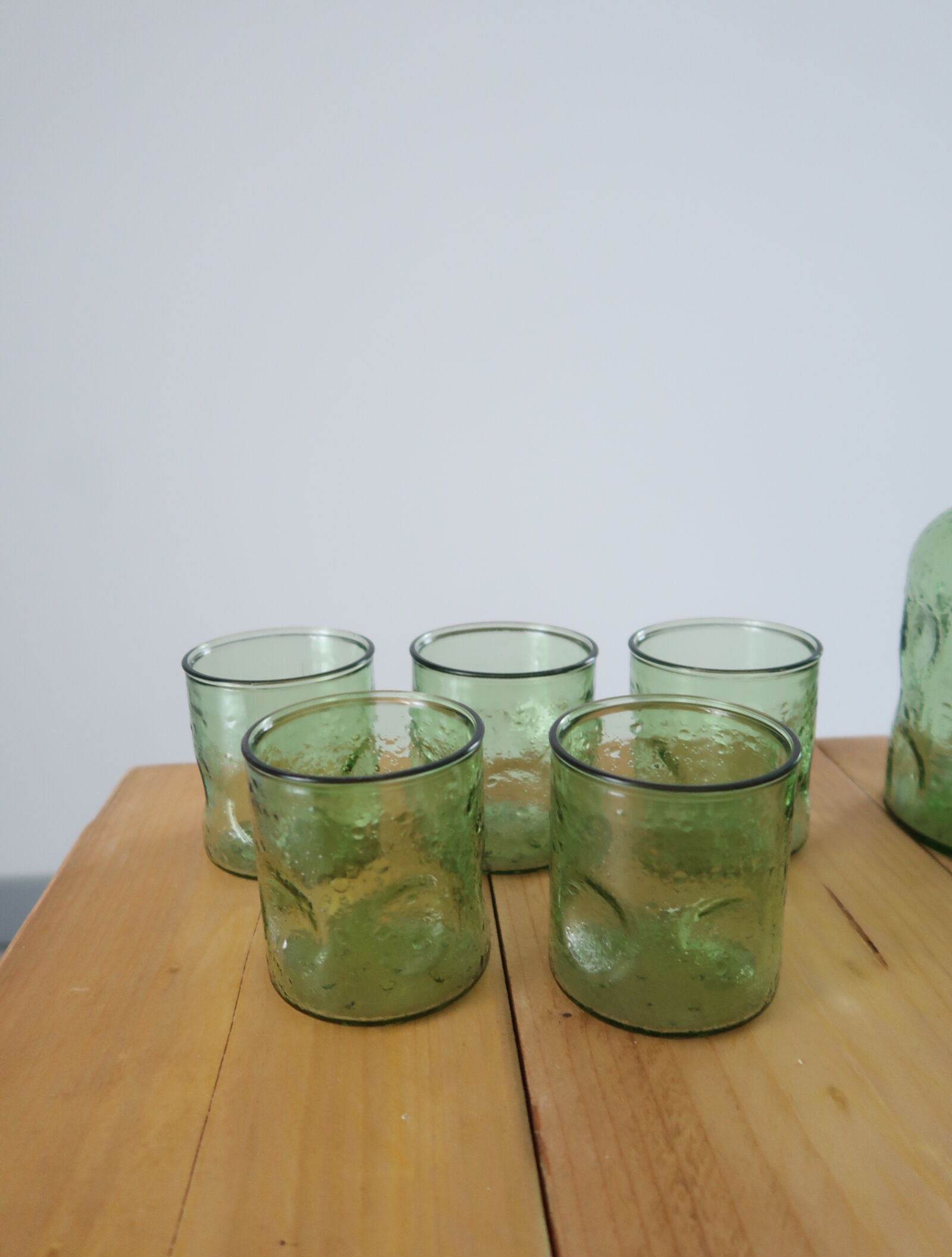 Lot verres et bouteille