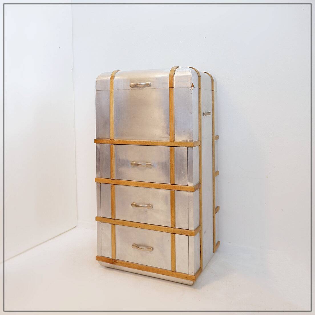 Aluminum chest of drawers - "Trunk"