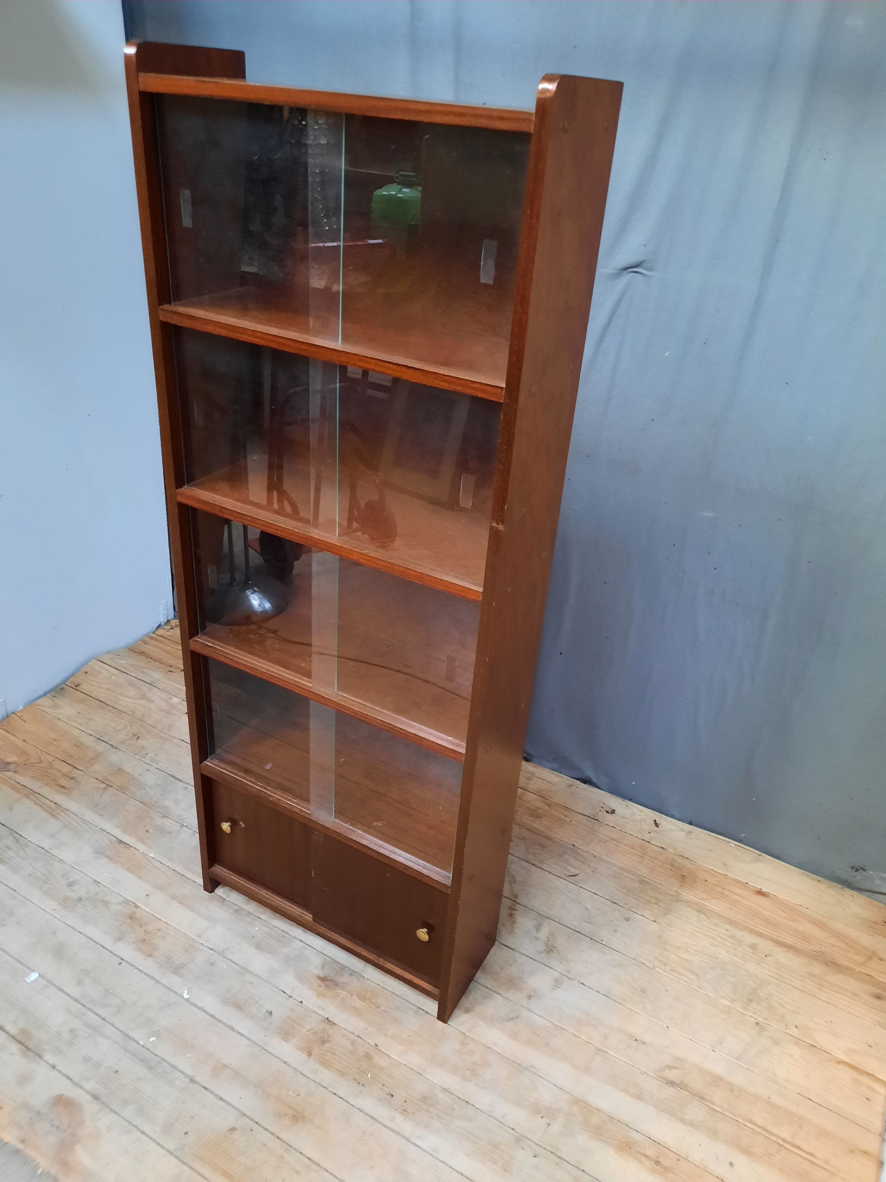 Paire de bibliothèques à portes vitrées coulissante
