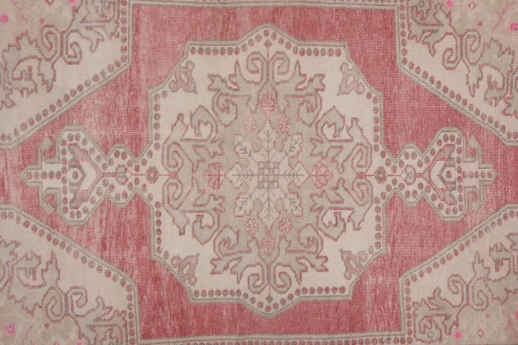 Vintage Turkish handmade rug 139x214 cm