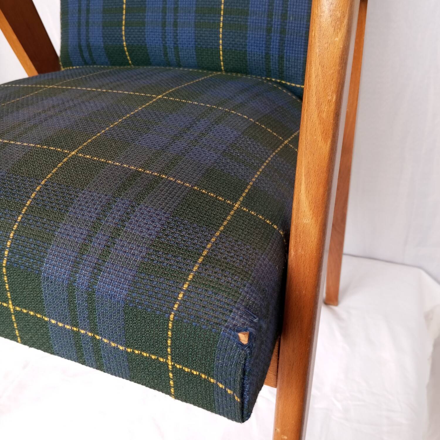 Fauteuil vintage en bois et tissu