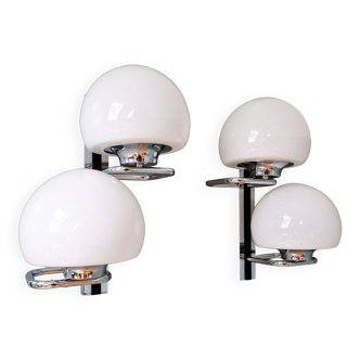 Pair of wall lights, G. Sciolari, in chrome metal and white opaline, 1970s
