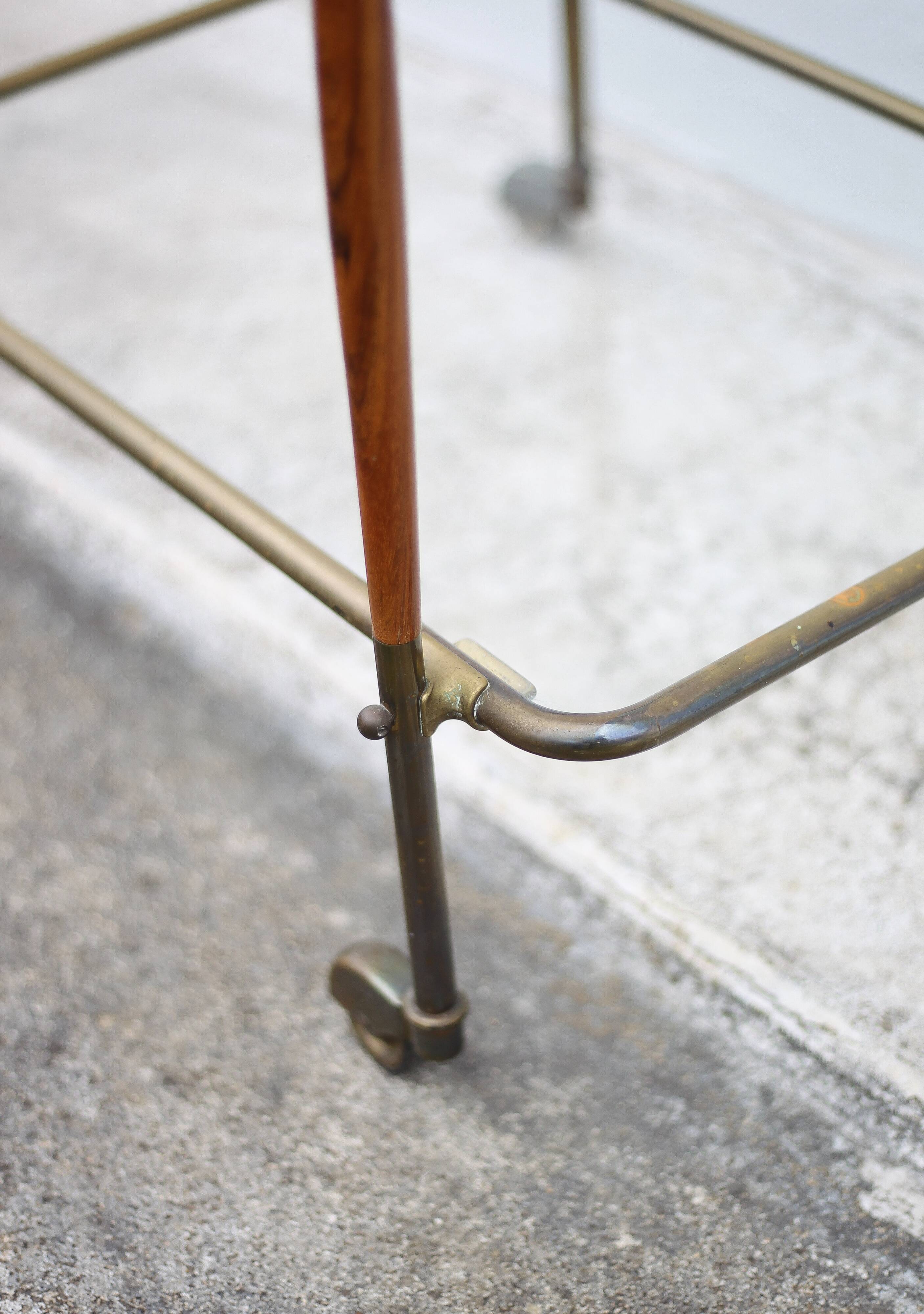 Wood and brass rolling dessert trolley, bar cart, server, trolley, 1950 Cesare Lacca for Arredoluce.