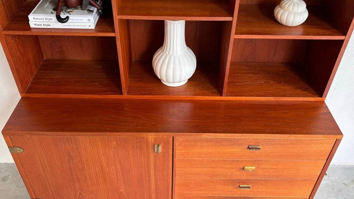 Vintage bookcase - wall cabinet teak Peter Løvig