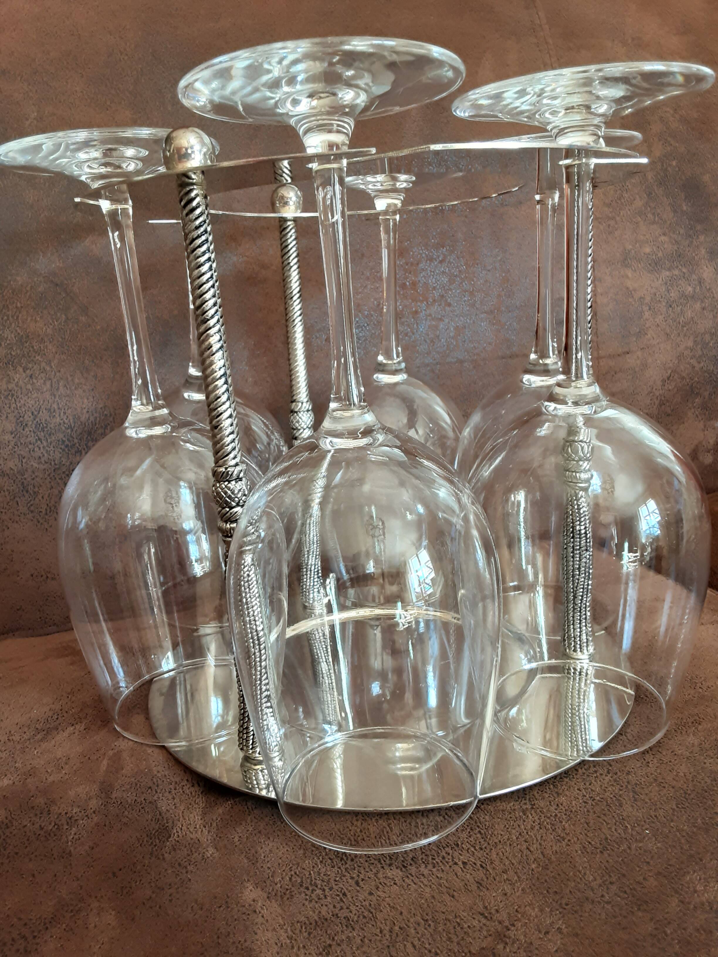 Metal support with crystal stem glasses