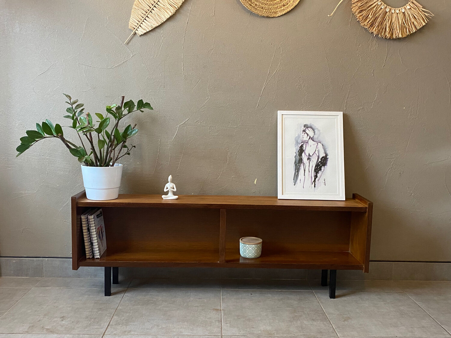 Mini vintage sideboard in vintage wood (removable windows)