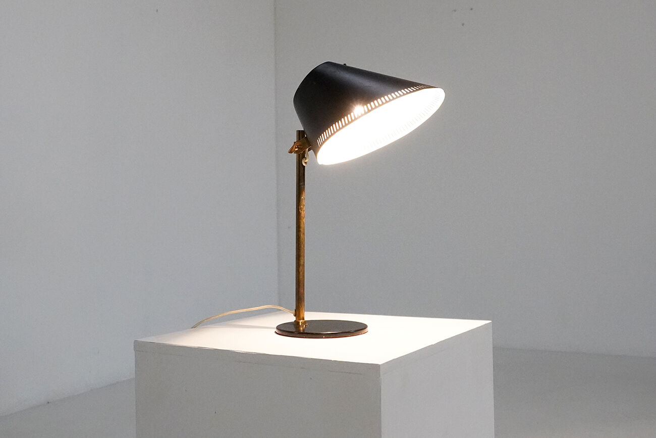 Model 9227 table lamp by Paavo Tynell for Idman, 1950s