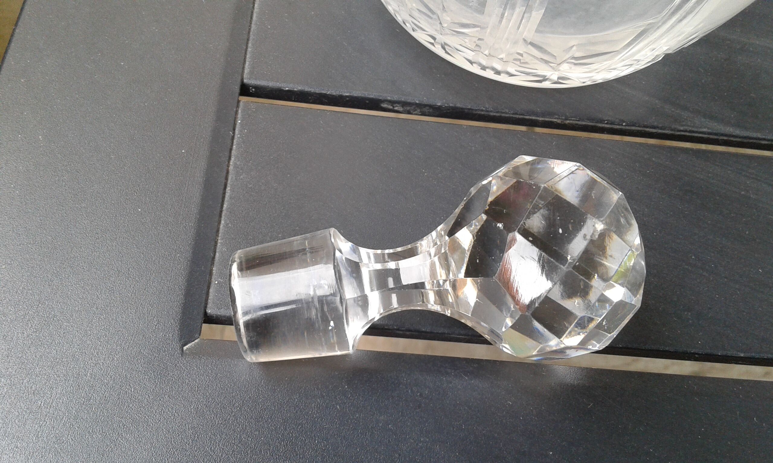 Service 25 glasses and 2 carafe in crystal