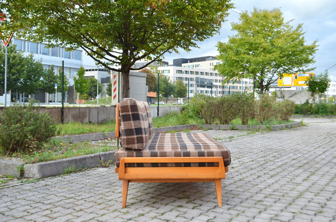 Mid Century Wilhelm Knoll Antimott Daybed Sofa