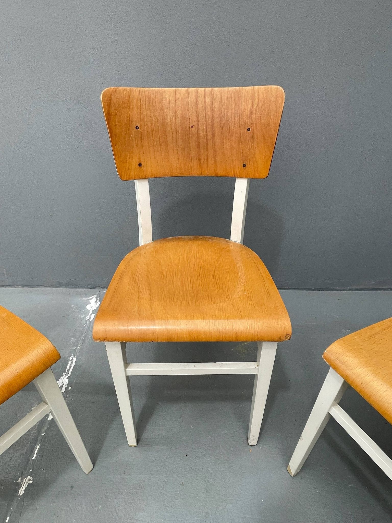 3 chaises en bois, Tchécoslovaquie années 1950