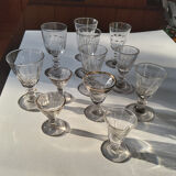 Lot de 12 verres anciens