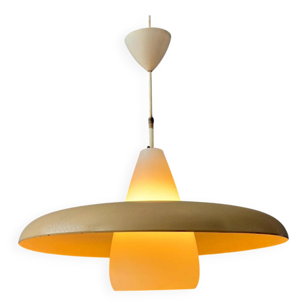 Suspension vintage en verre opaline Louis Kalff Philips OVNI