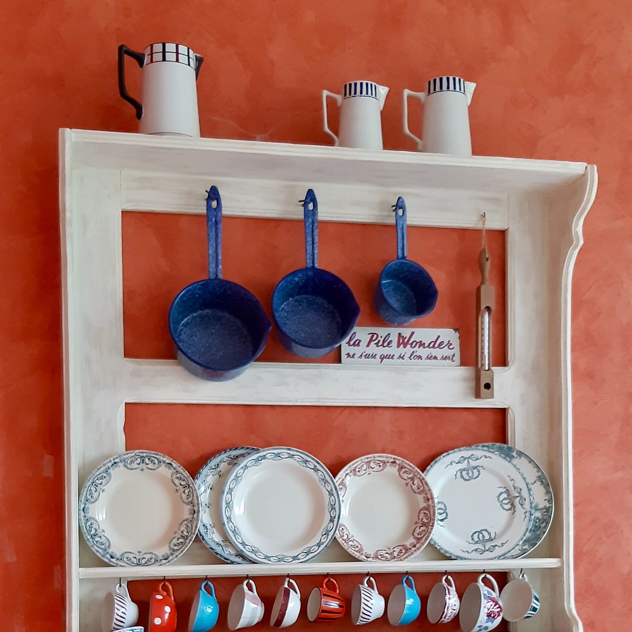 shelf / wall cabinet in wooden sandblasted effect old early twentieth century