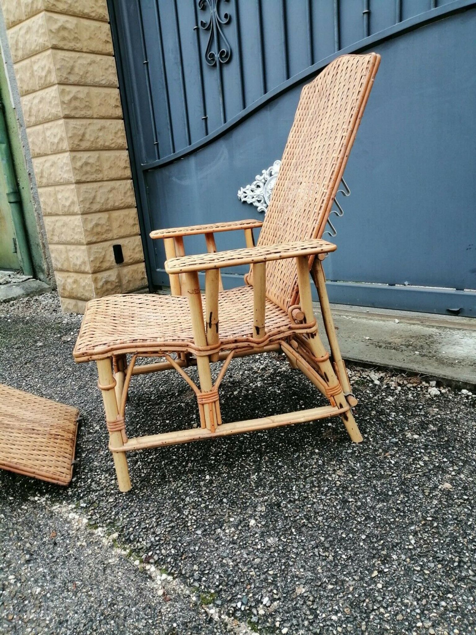 Vintage armchair lounge chair in rattan art deco with footrest and adjustable