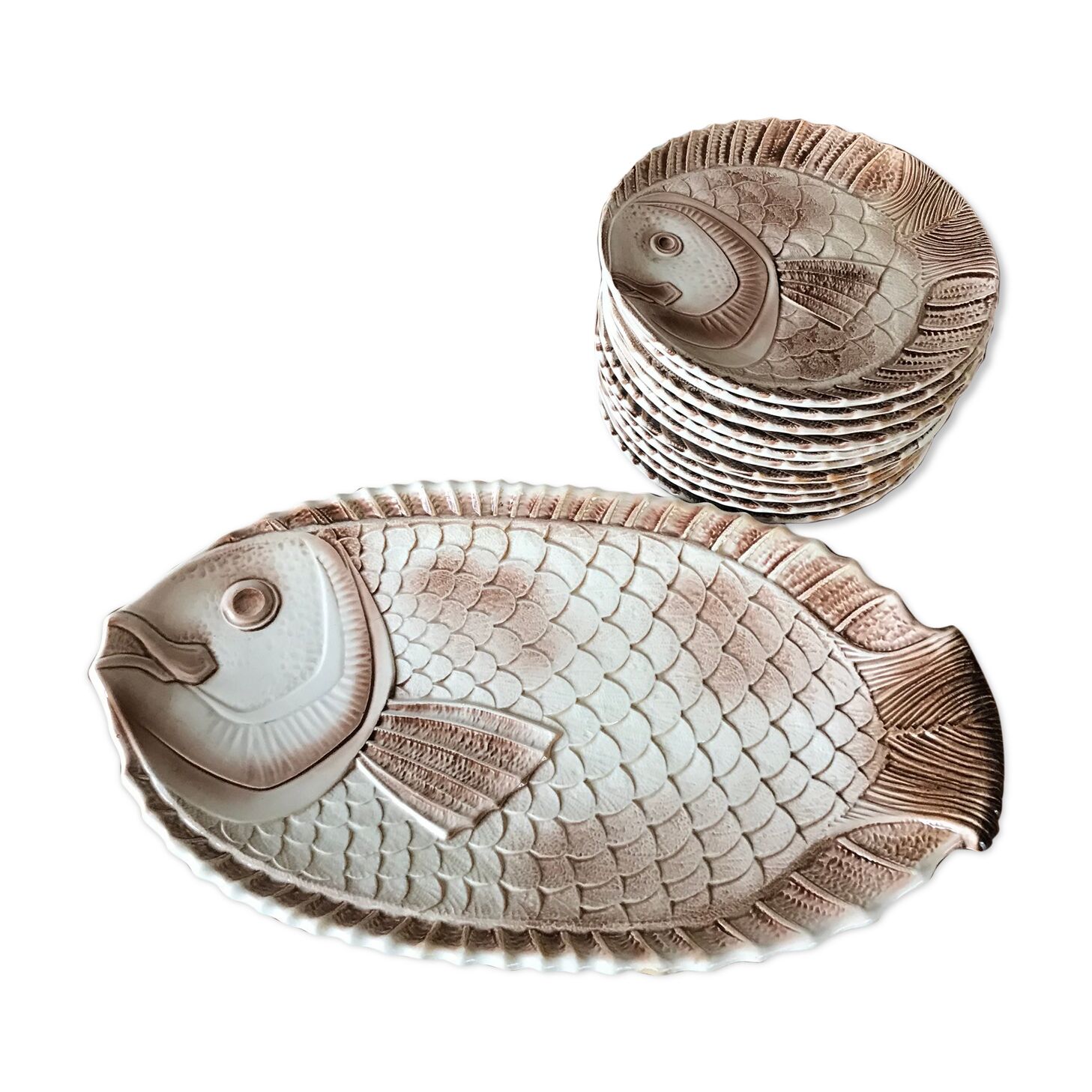 Service à poisson en barbotine