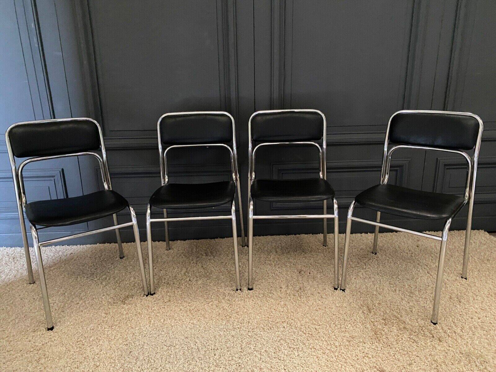 Lot de 4 chaises en skaï noir et métal chromé 1970 civic made in france