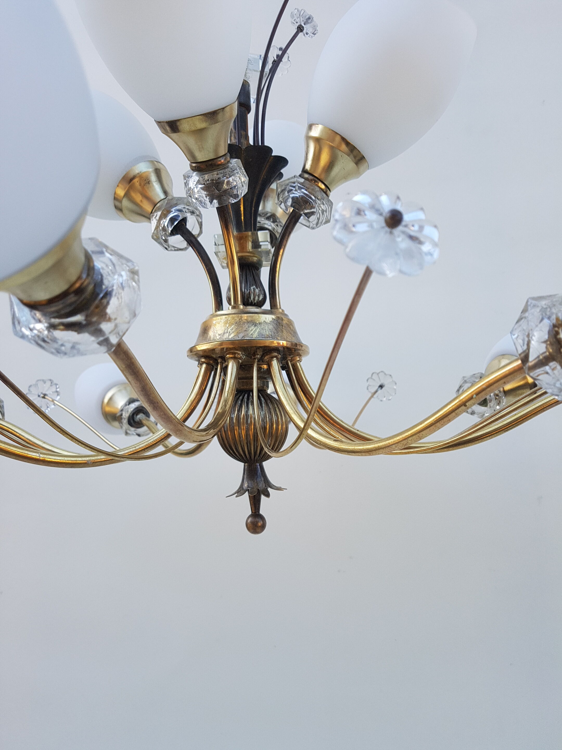 Brass chandelier with 12 fires, 60