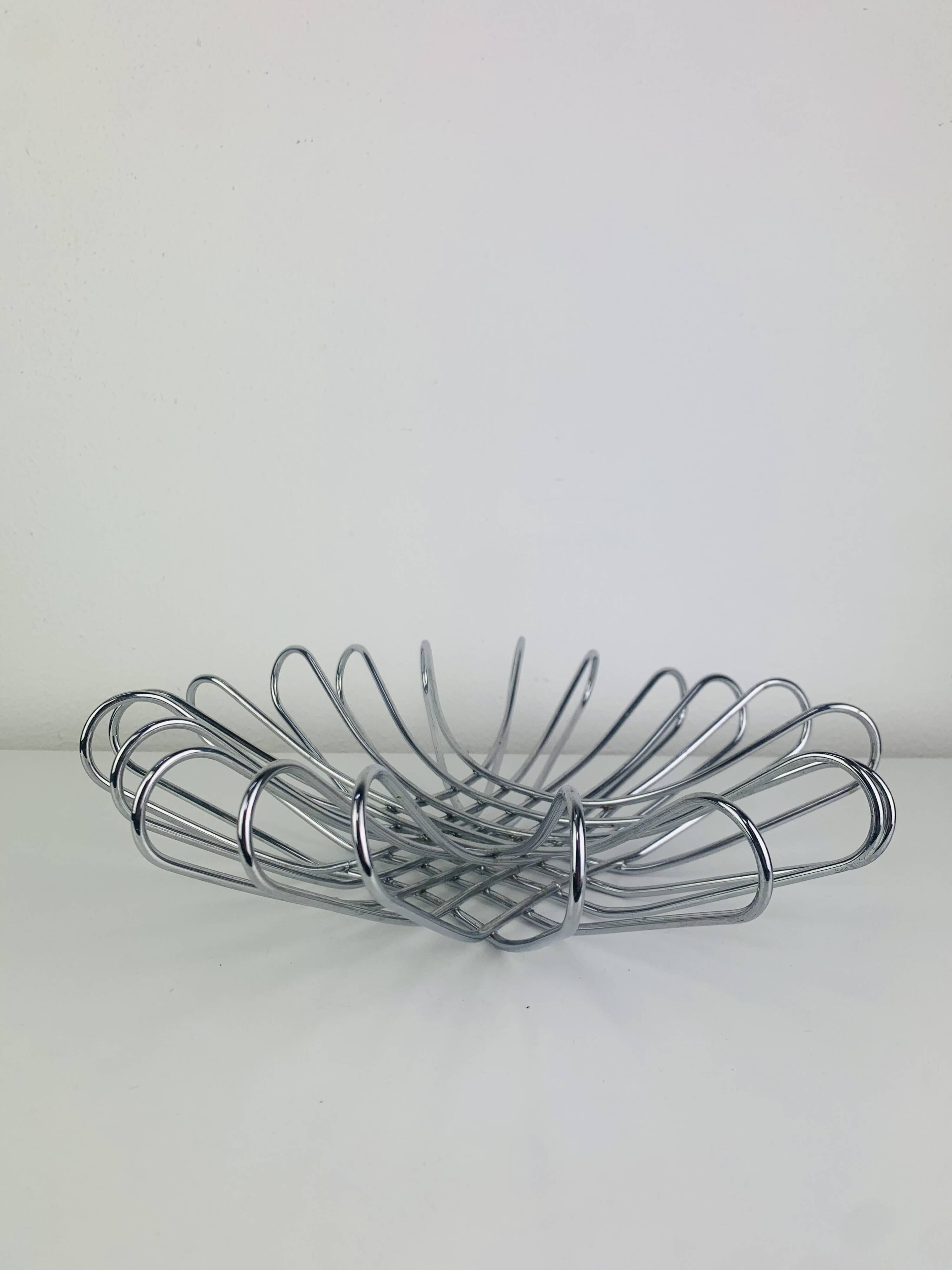 Chrome wire fruit bowl, 1970s.