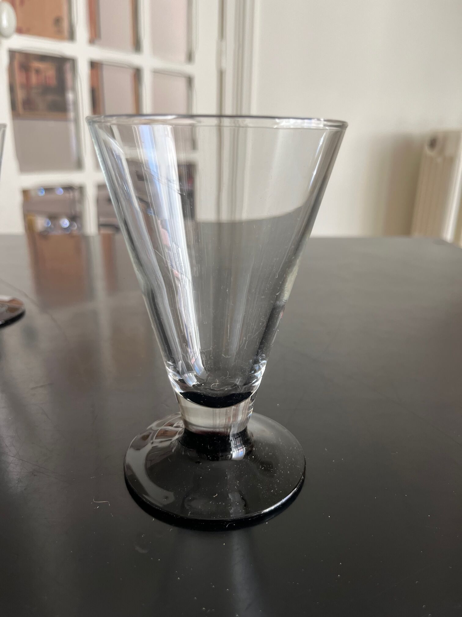 10 Art Deco style glasses