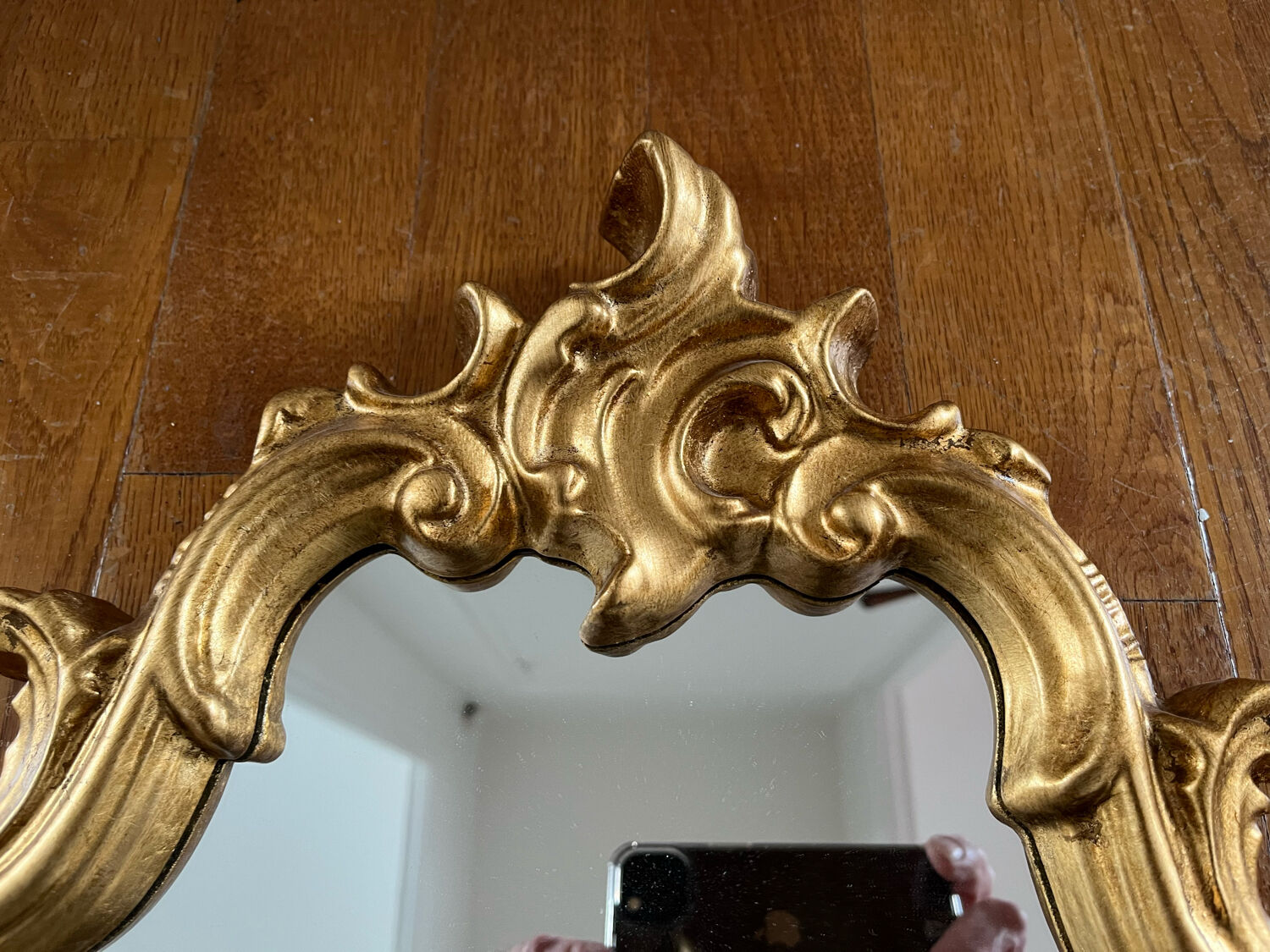 Rocaille mirror in gilded wood