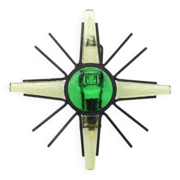 Lampe murale vintage en métal en forme de soleil avec verre vert, années 1960.