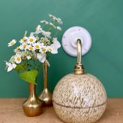Applique coudée globe vintage en verre de Clichy jaune et argenté
