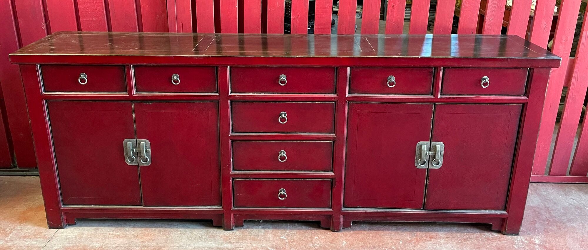China bahut red lacquered buffet of unusual width 2m60 traditional manufacture