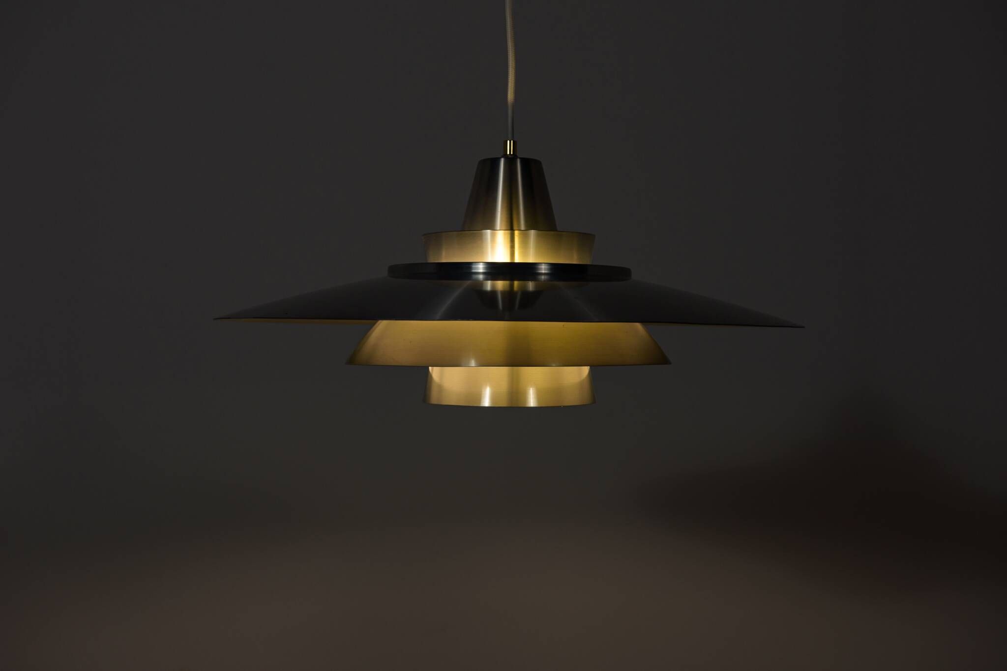 Suspension Type 240 du milieu du siècle par Mogens Davidsen pour Superlight, Danemark, années 1970.