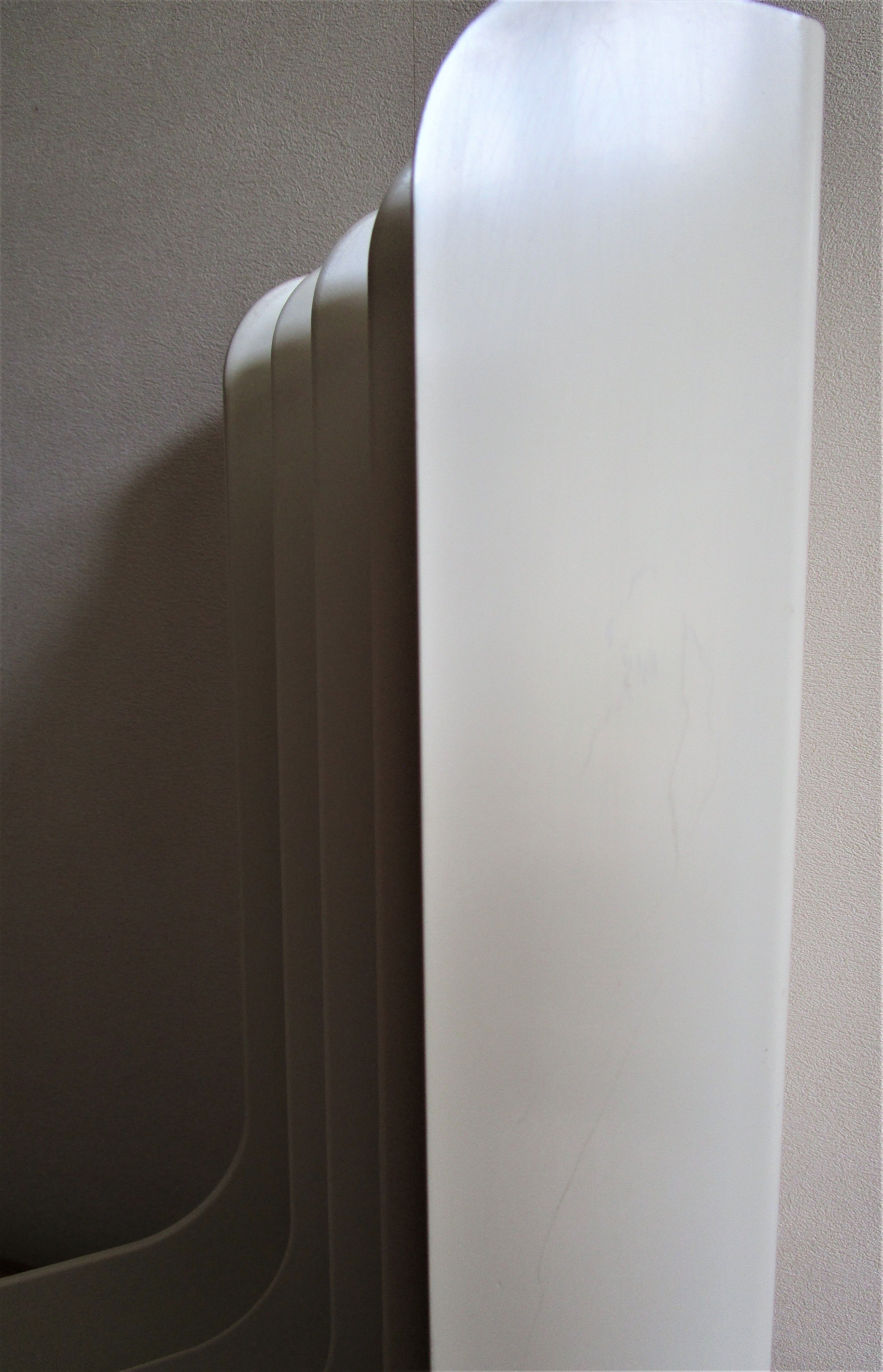 Pair of range white vinyl records vintage 70s