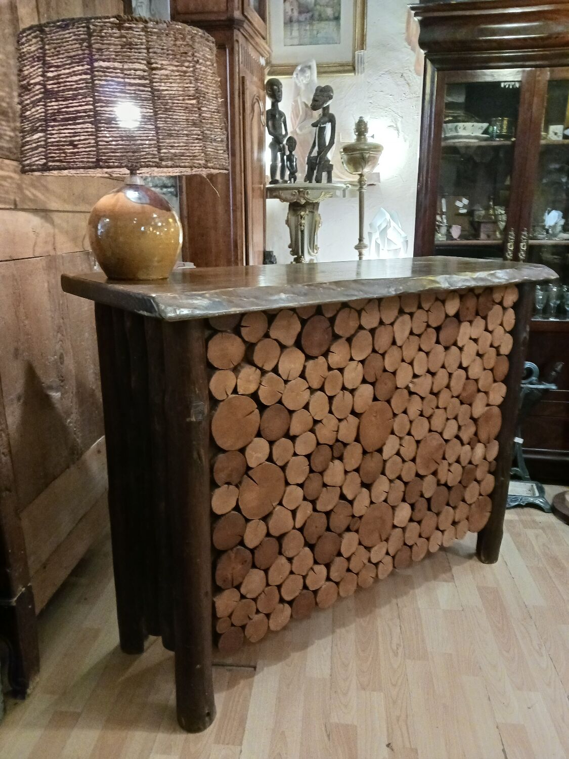 bar 1970 wooden log