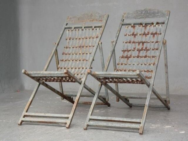 Chairs long time 1900 outside metal