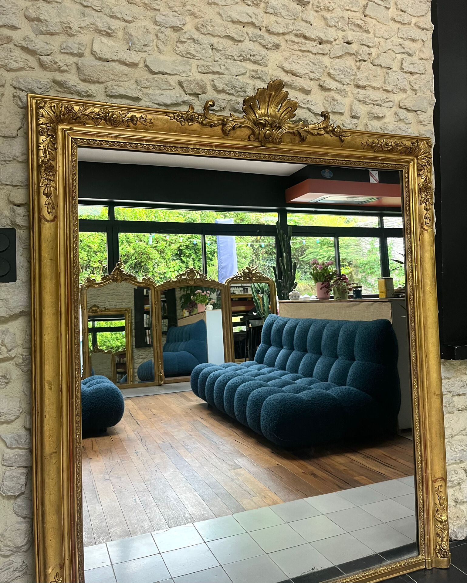 Fireplace mirror with pediment and pearl 178.5/151cm gold leaf, mercury