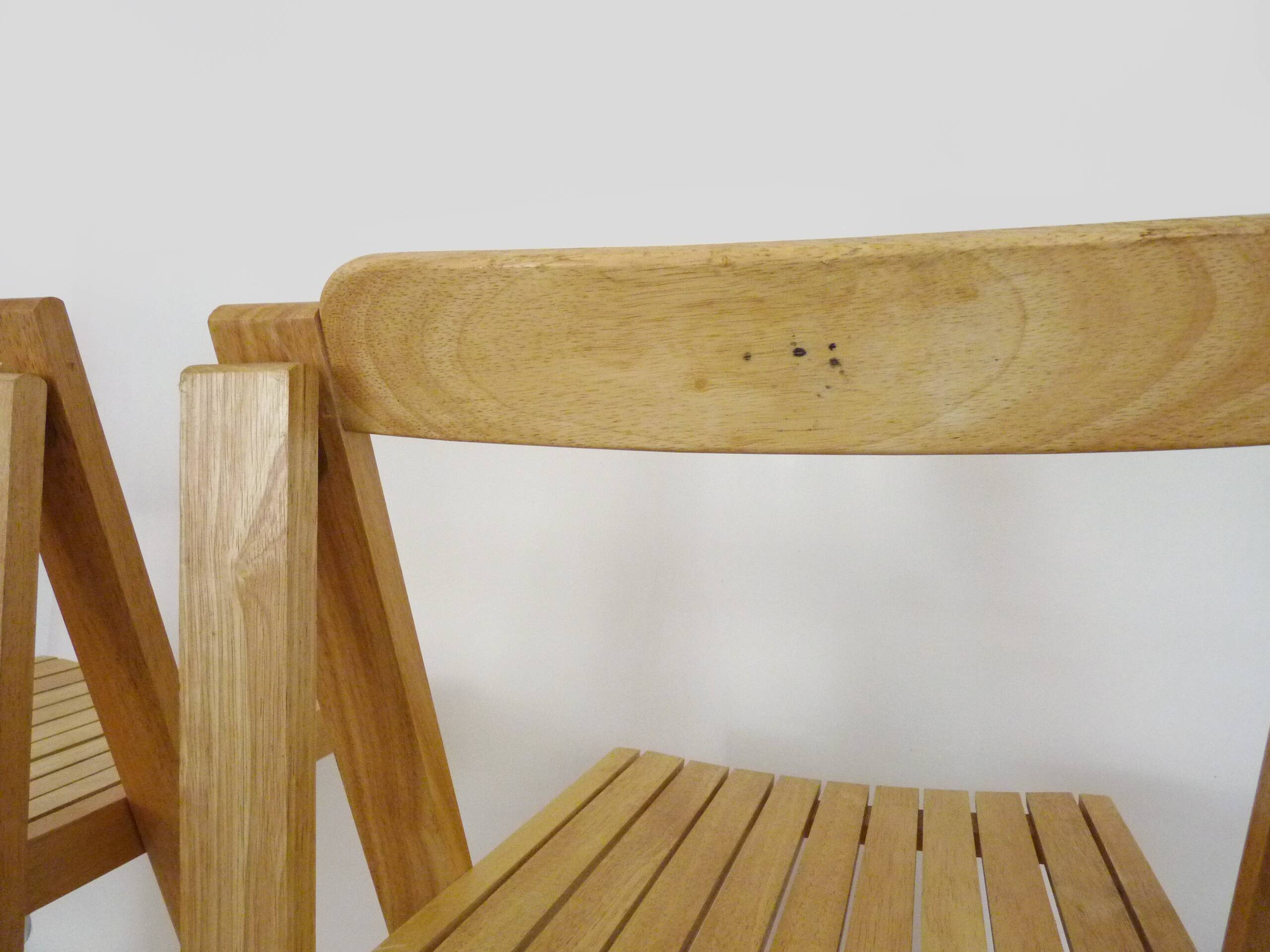 Set of 4 Vintage folding chairs in light wood