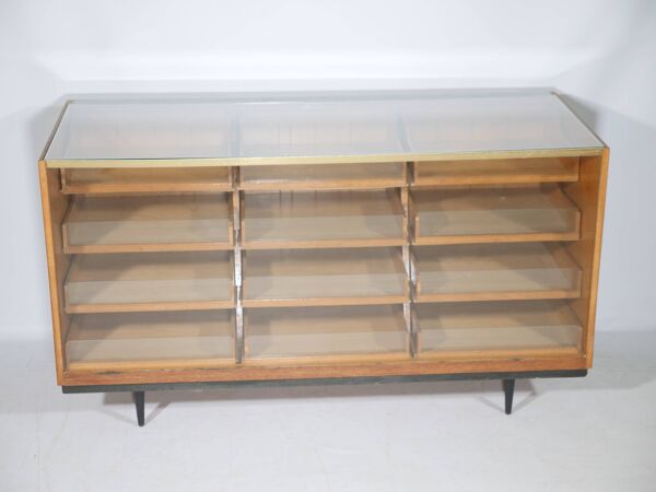 Vitrine, comptoir de magasin en teck, années 1950