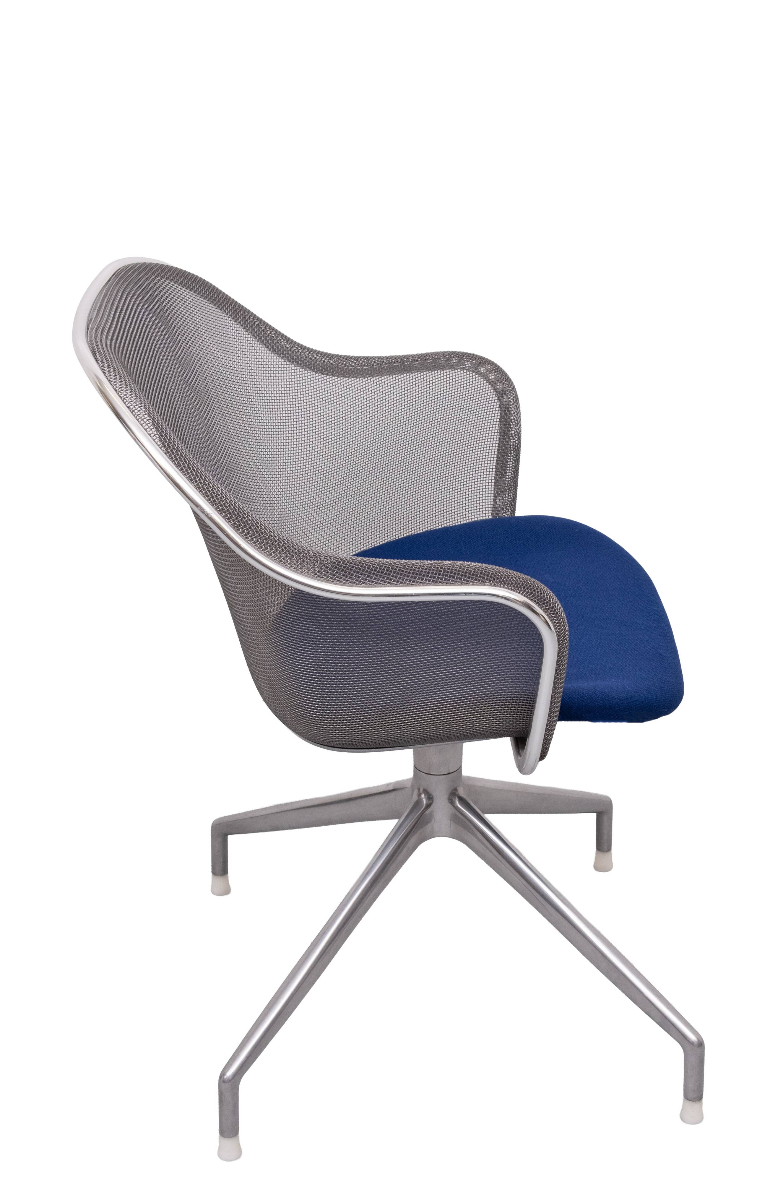 Italian Iuta Swivel Chair by Antonio Citterio for B&B Italia