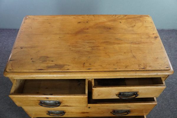 Commode anglaise ancienne en pin