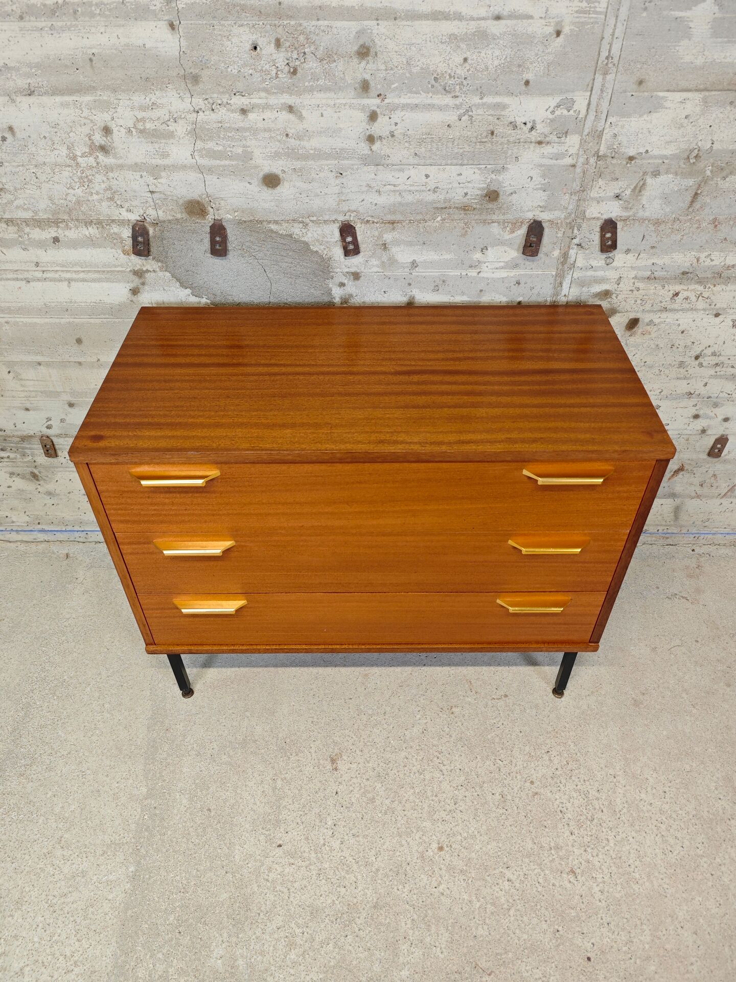 Vintage chest of drawers