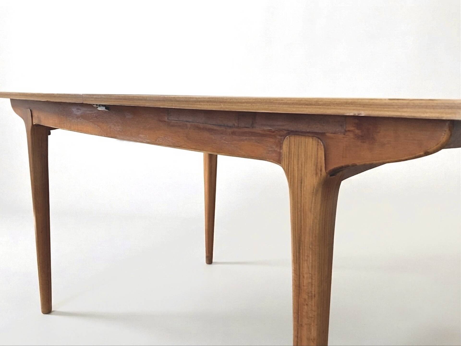 Table de salle à manger scandinave
