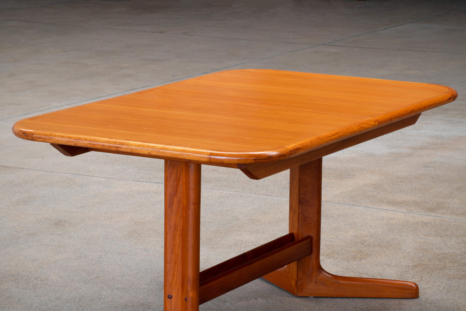Scandinavian table in teak 1960