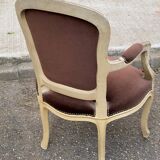 Louis XV cabriolet armchair in solid wood, beige and velvet fabric.