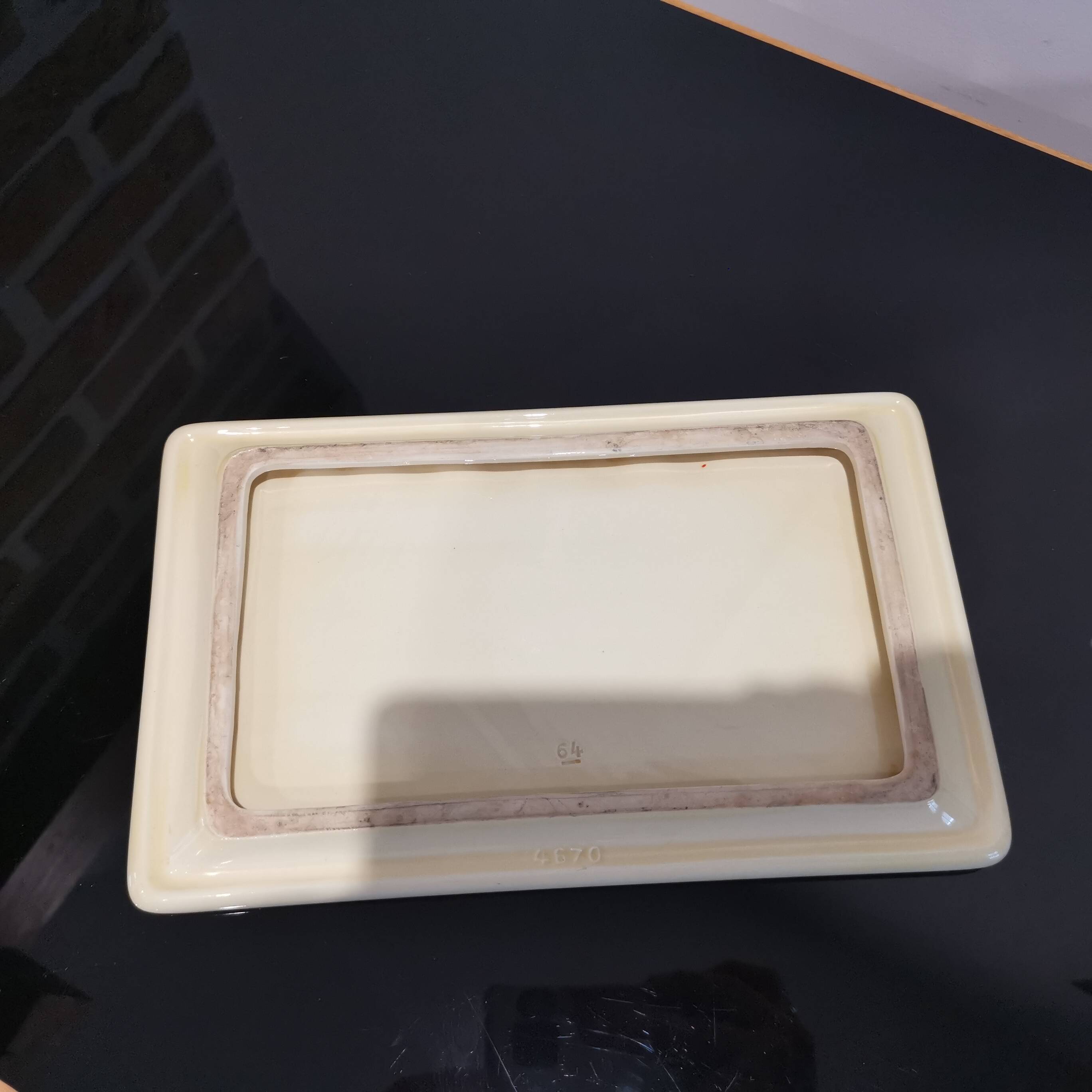 OLD CERAMIC TRIVET DECORATED WITH VERCERAM LEAVES 60'S