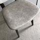 Chaise bois et skaï blanc vintage