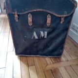Malle de voyage ancienne en cuir