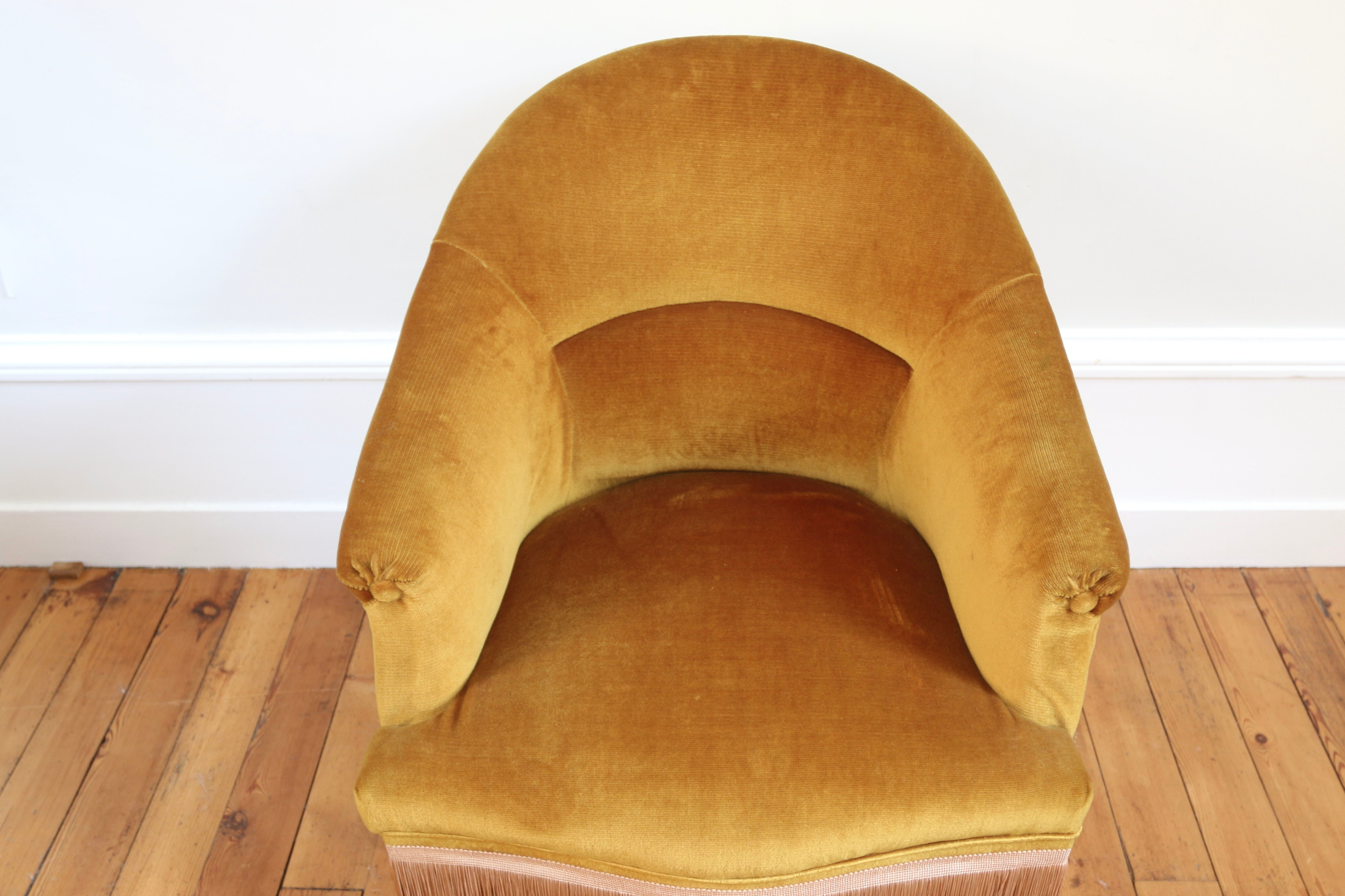 Pair of 1950 gold velvet toad chairs