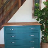 Solid wood chest of drawers