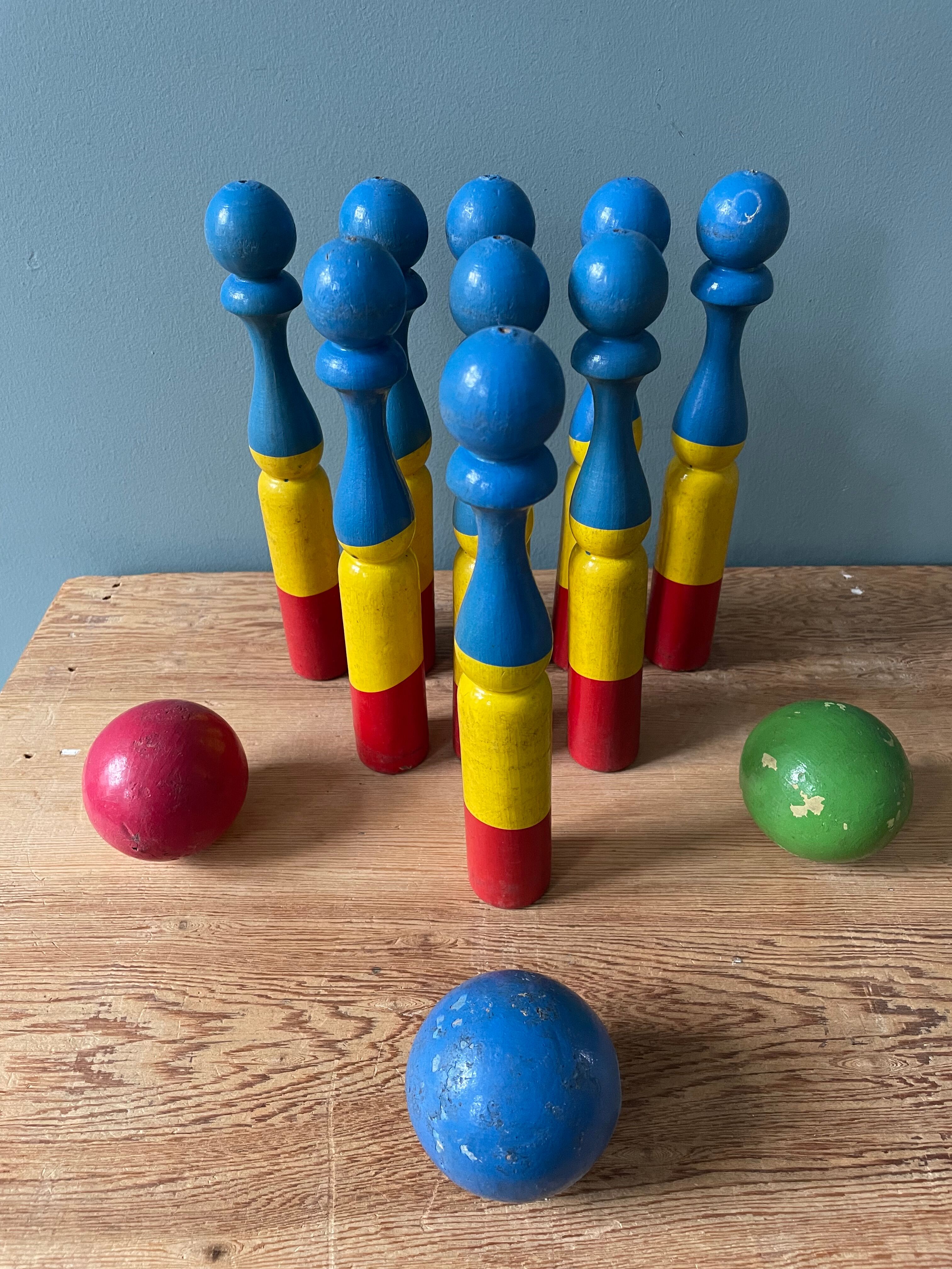 Ancien jeu de quilles en bois