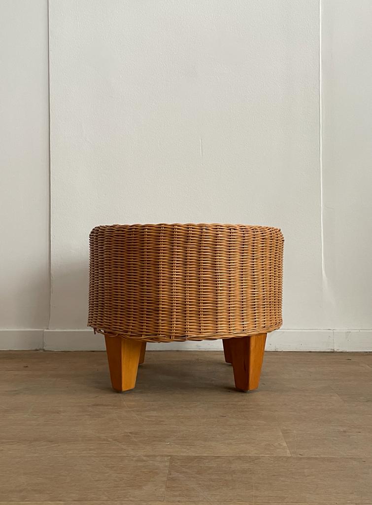 Wicker ottoman