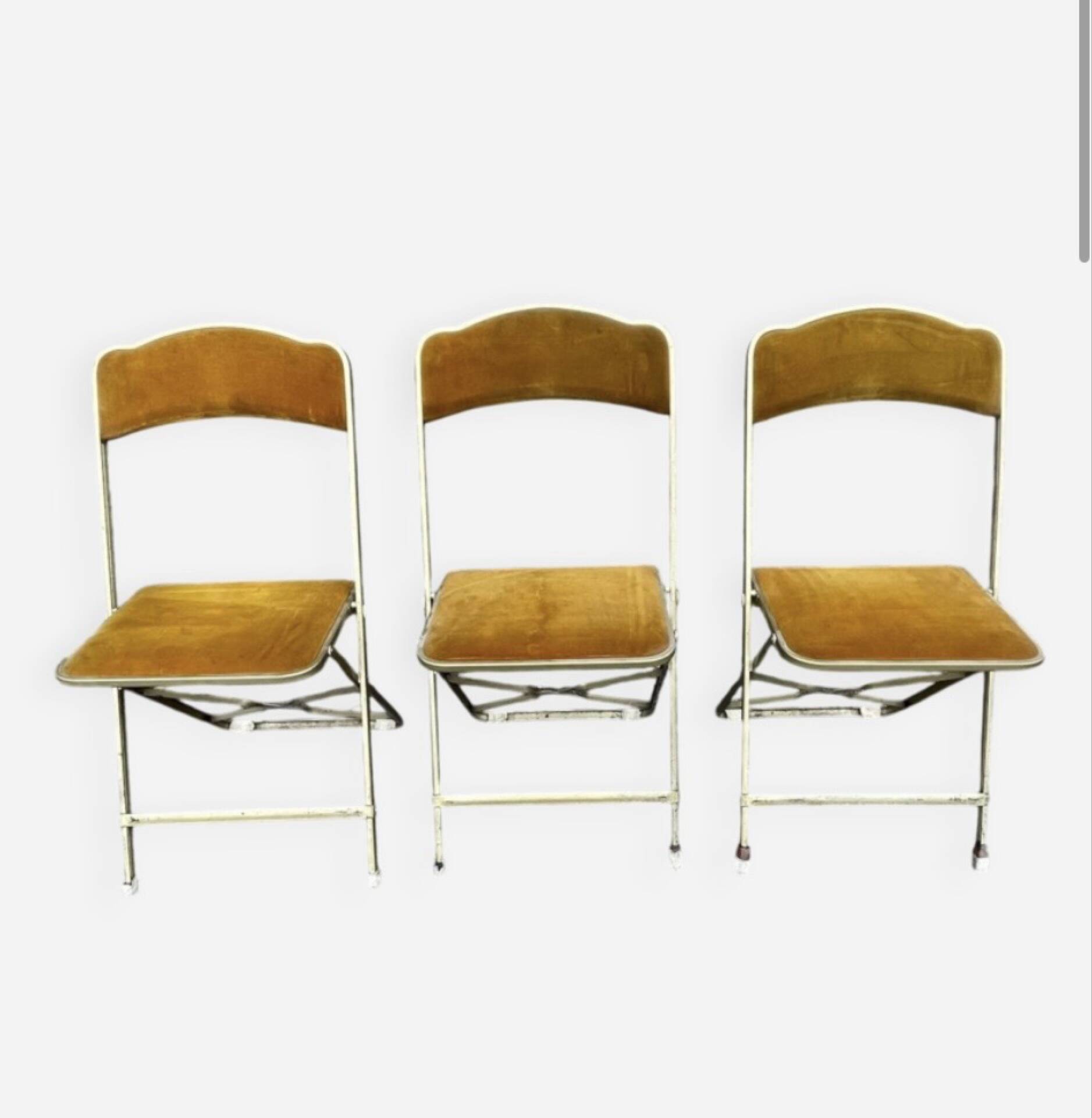 3 chaises d'opéra pliantes anciennes en velours doré et laiton