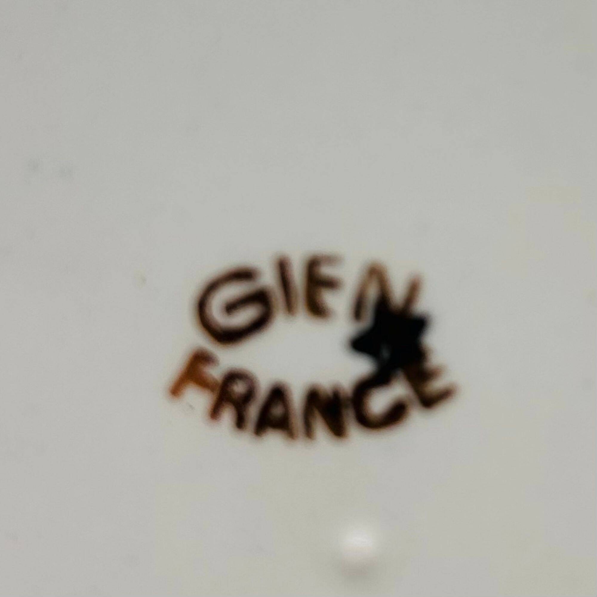 6 Assiettes dessert « Gien ».